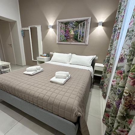 Di Passaggio Hotel Bari Luaran gambar