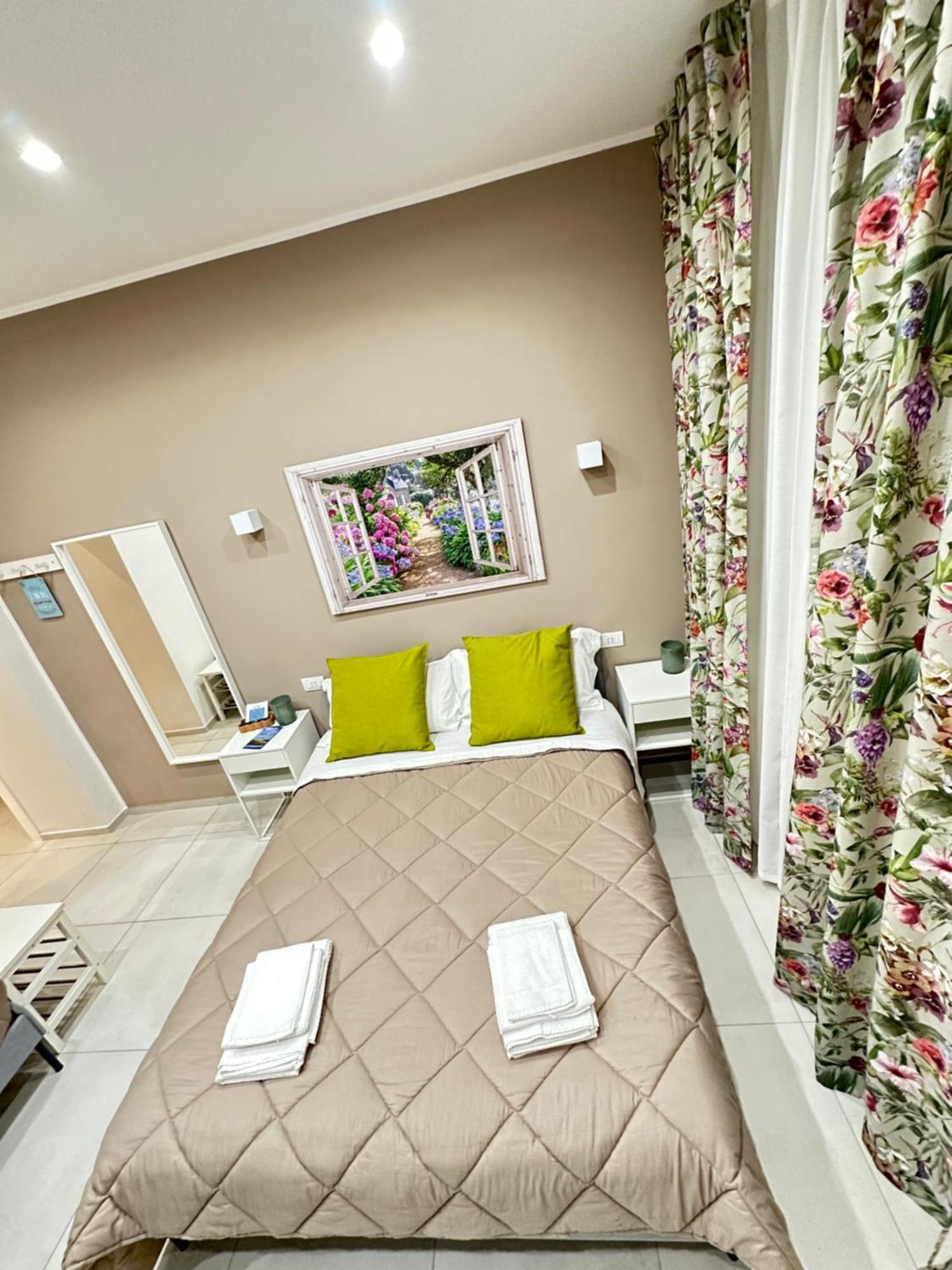 Di Passaggio Hotel Bari Luaran gambar